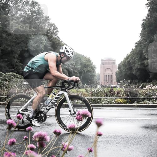 13.09.2026 - Stadtparktriathlon H.Heesch http://msf.ph/oto/10357705 13.09.2026 13:13:18 Radfahren 1323, 1377, 1386, 1420 meine-sportfotos.de