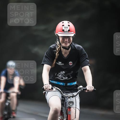 13.09.2026 - Stadtparktriathlon H.Heesch http://msf.ph/oto/10357710 13.09.2026 09:52:48 Radfahren 228, 255, 256, 308, 323 meine-sportfotos.de