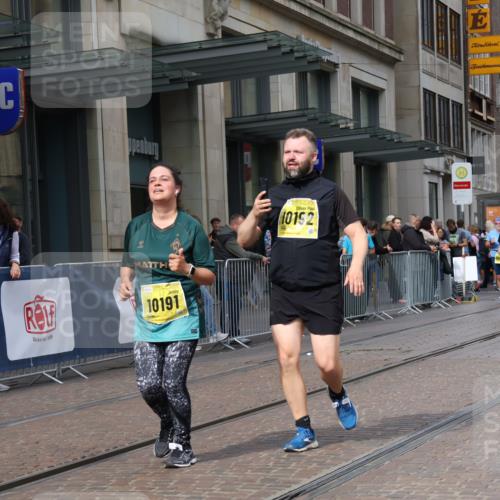 13.09.2026 - 21. swb-Marathon Bremen Strokosch-Dieckow http://msf.ph/oto/10357720 13.09.2026 11:18:03 Ziel 10176, 10191, 10192, 10459, 10513, 10535, 10651, 10895, 10899, 11829, 12177, 12178, 10137, 10713, 11367, 11482, 11808, 11829, 11932, 11943, 12023, 12226, 12321, 12373 meine-sportfotos.de