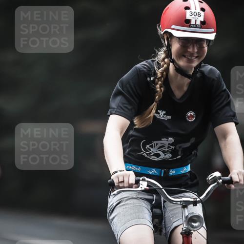 13.09.2026 - Stadtparktriathlon H.Heesch http://msf.ph/oto/10357723 13.09.2026 09:52:49 Radfahren 228, 255, 256, 308, 323 meine-sportfotos.de