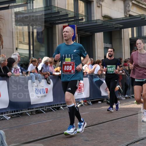 13.09.2026 - 21. swb-Marathon Bremen Strokosch-Dieckow http://msf.ph/oto/10357726 13.09.2026 13:34:39 Ziel 489, 1210, 2413, 2430, 2492, 2525, 2561, 2755, 3063, 3181, 3217, 3353, 3380, 3768, 3842, 4487, 5125, 5415, 5647, 5684, 6085, 6128, 6391, 6403, 6627, 6655, 6756, 7123, 7405, 7443, 7462, 7750, 8155, 8515, 8623, 8683, 9017, 9038, 9216, 9820, 13017, 13018, 13051, 13060, 13180, 682, 784, 809, 911, 1307, 1395, 1871, 1967, 2215, 2831, 3029, 3052, 3058, 3068, 3214, 3318, 3388, 3409, 3636, 3765, 3890, 4112, 4537, 4616, 5147, 5378, 5488, 5566, 5694, 5760, 5852 meine-sportfotos.de