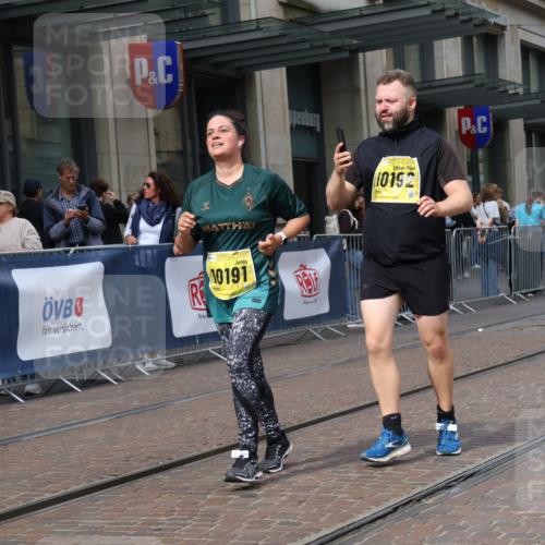 13.09.2026 - 21. swb-Marathon Bremen Strokosch-Dieckow http://msf.ph/oto/10357739 13.09.2026 11:18:03 Ziel 10176, 10191, 10192, 10459, 10513, 10535, 10651, 10895, 10899, 11829, 12177, 12178, 10137, 10713, 11367, 11482, 11808, 11829, 11932, 11943, 12023, 12226, 12321, 12373 meine-sportfotos.de