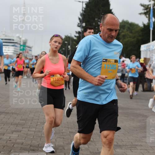 13.09.2026 - Kiel Lauf Andreas Tolksdorf http://msf.ph/oto/10357740 13.09.2026 10:00:09 Kiellinie 5677, 11559, 11585 meine-sportfotos.de