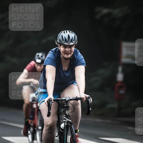 13.09.2026 - Stadtparktriathlon H.Heesch http://msf.ph/oto/10357745 13.09.2026 09:52:50 Radfahren 228, 255, 256, 308, 323 meine-sportfotos.de