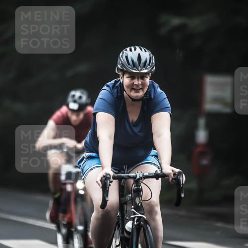 13.09.2026 - Stadtparktriathlon H.Heesch http://msf.ph/oto/10357747 13.09.2026 09:52:50 Radfahren 228, 255, 256, 308, 323 meine-sportfotos.de