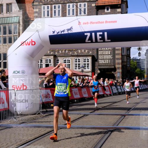 13.09.2026 - 21. swb-Marathon Bremen Tim E. http://msf.ph/oto/10357749 13.09.2026 12:53:07 Ziel 417, 553, 2100, 7244, 8077, 8729, 9522 meine-sportfotos.de