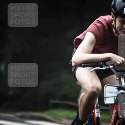 13.09.2026 - Stadtparktriathlon H.Heesch http://msf.ph/oto/10357781 13.09.2026 09:52:51 Radfahren 228, 255, 256, 308, 323 meine-sportfotos.de