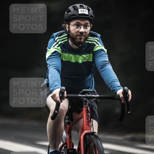 13.09.2026 - Stadtparktriathlon H.Heesch http://msf.ph/oto/10357804 13.09.2026 09:52:53 Radfahren 228, 255, 256, 308, 323 meine-sportfotos.de