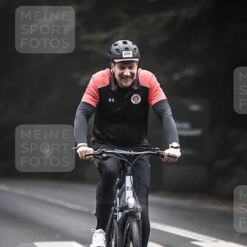 13.09.2026 - Stadtparktriathlon H.Heesch http://msf.ph/oto/10357809 13.09.2026 09:53:06 Radfahren 233, 244, 286, 326 meine-sportfotos.de