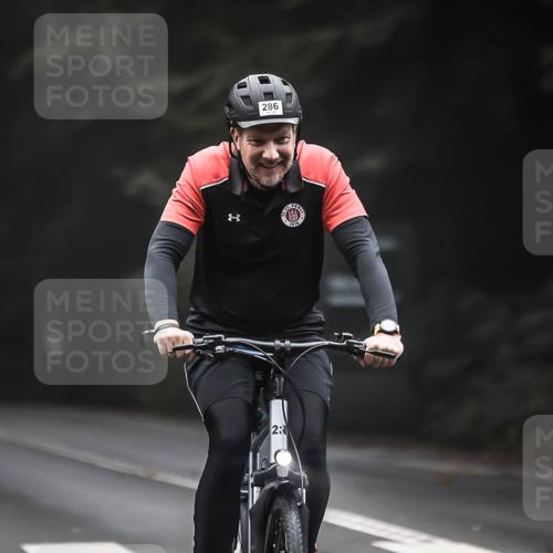 13.09.2026 - Stadtparktriathlon H.Heesch http://msf.ph/oto/10357812 13.09.2026 09:53:06 Radfahren 233, 244, 286, 326 meine-sportfotos.de