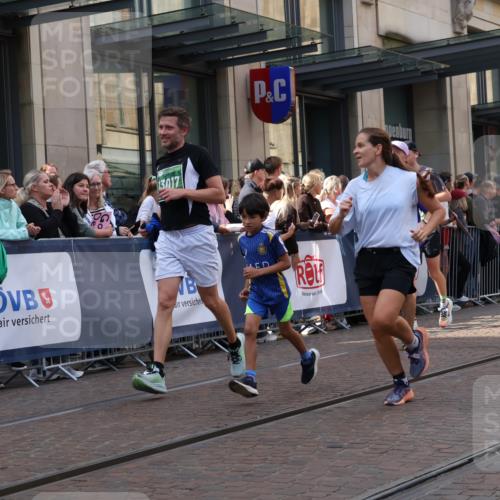 13.09.2026 - 21. swb-Marathon Bremen Strokosch-Dieckow http://msf.ph/oto/10357817 13.09.2026 13:34:41 Ziel 489, 1210, 2366, 2413, 2430, 2492, 2525, 2561, 2755, 3063, 3181, 3217, 3353, 3380, 3768, 4487, 5125, 5415, 5647, 5684, 6085, 6391, 6403, 6627, 6655, 6756, 7123, 7405, 7443, 7462, 7657, 7750, 7998, 8155, 8328, 8515, 8623, 9017, 9038, 9216, 9820, 13017, 13018, 13051, 13060, 13180, 682, 784, 809, 911, 1307, 1395, 1871, 1967, 2215, 2831, 3029, 3052, 3058, 3068, 3214, 3318, 3388, 3409, 3765, 3842, 3890, 4112, 4537, 4616, 5378, 5488, 5566, 5694, 5760, 5852 meine-sportfotos.de