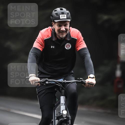 13.09.2026 - Stadtparktriathlon H.Heesch http://msf.ph/oto/10357821 13.09.2026 09:53:07 Radfahren 233, 244, 286, 326 meine-sportfotos.de