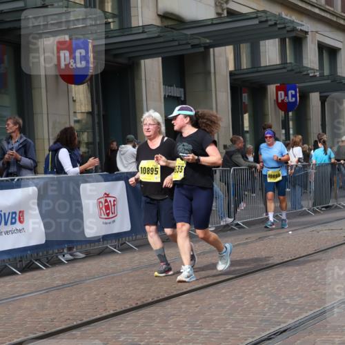 13.09.2026 - 21. swb-Marathon Bremen Strokosch-Dieckow http://msf.ph/oto/10357852 13.09.2026 11:18:10 Ziel 10176, 10192, 10194, 10535, 10600, 10651, 10895, 10899, 10997, 12371, 12561, 10137, 10191, 10192, 10459, 10513, 10713, 11482, 11808, 11829, 11943, 12023, 12177, 12178, 12321, 12373 meine-sportfotos.de