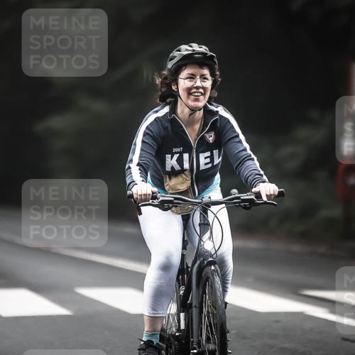 13.09.2026 - Stadtparktriathlon H.Heesch http://msf.ph/oto/10357873 13.09.2026 09:53:13 Radfahren 233, 244, 301, 326 meine-sportfotos.de