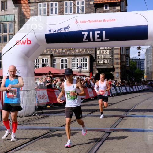 13.09.2026 - 21. swb-Marathon Bremen Tim E. http://msf.ph/oto/10357883 13.09.2026 12:53:10 Ziel 417, 553, 2100, 7244, 8077, 8729, 9522 meine-sportfotos.de
