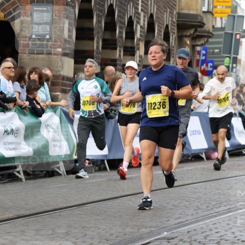 13.09.2026 - 21. swb-Marathon Bremen Strokosch-Dieckow http://msf.ph/oto/10357903 13.09.2026 10:57:19 Ziel 10157, 10408, 10610, 10772, 11000, 11079, 11328, 11946, 12032, 12284, 12434, 10177, 10226, 10300, 10394, 10517, 10518, 11106, 11365, 11480, 11498, 11609, 11734, 11965, 11966, 12037, 12111, 12372 meine-sportfotos.de