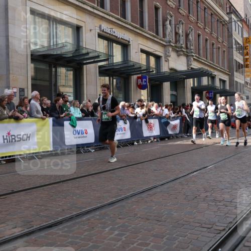 13.09.2026 - 21. swb-Marathon Bremen Strokosch-Dieckow http://msf.ph/oto/10357931 13.09.2026 13:34:46 Ziel 489, 536, 2366, 2413, 2430, 2492, 2755, 3063, 3181, 3217, 3311, 3768, 3916, 4487, 4635, 4985, 5016, 5125, 5415, 5647, 5684, 6085, 6391, 6403, 6627, 6655, 6750, 6756, 7123, 7405, 7462, 7657, 7703, 7750, 7998, 8155, 8300, 8328, 8515, 8623, 9017, 9216, 9526, 9527, 13017, 13018, 13051, 13060, 13180, 784, 809, 1210, 1307, 1395, 1871, 1967, 2215, 2525, 2561, 2831, 3029, 3052, 3058, 3318, 3353, 3380, 3388, 3409, 3765, 3842, 3890, 4537, 4616, 5378, 5415, 5488, 5566, 5694, 5760 meine-sportfotos.de