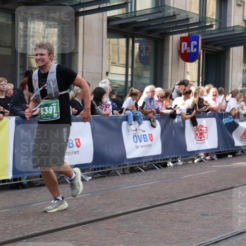 13.09.2026 - 21. swb-Marathon Bremen Strokosch-Dieckow http://msf.ph/oto/10357948 13.09.2026 13:34:46 Ziel 489, 536, 2366, 2413, 2430, 2492, 2755, 3063, 3181, 3217, 3311, 3768, 3916, 4487, 4635, 4985, 5016, 5125, 5415, 5647, 5684, 6085, 6391, 6403, 6627, 6655, 6750, 6756, 7123, 7405, 7462, 7657, 7703, 7750, 7998, 8155, 8300, 8328, 8515, 8623, 9017, 9216, 9526, 9527, 13017, 13018, 13051, 13060, 13180, 784, 809, 1210, 1307, 1395, 1871, 1967, 2215, 2525, 2561, 2831, 3029, 3052, 3058, 3318, 3353, 3380, 3388, 3409, 3765, 3842, 3890, 4537, 4616, 5378, 5415, 5488, 5566, 5694, 5760 meine-sportfotos.de