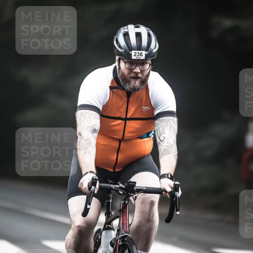 13.09.2026 - Stadtparktriathlon H.Heesch http://msf.ph/oto/10357950 13.09.2026 09:53:21 Radfahren 236, 301 meine-sportfotos.de