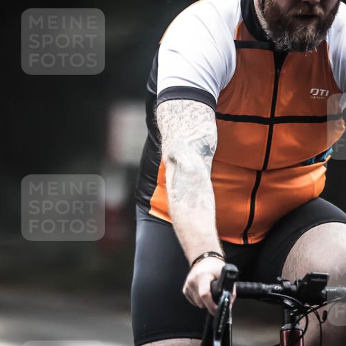13.09.2026 - Stadtparktriathlon H.Heesch http://msf.ph/oto/10357968 13.09.2026 09:53:22 Radfahren 236, 301 meine-sportfotos.de
