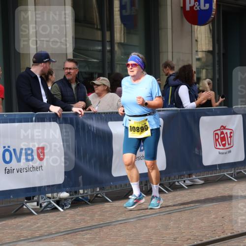 13.09.2026 - 21. swb-Marathon Bremen Strokosch-Dieckow http://msf.ph/oto/10357969 13.09.2026 11:18:14 Ziel 10176, 10194, 10535, 10600, 10651, 10895, 10899, 10997, 12371, 12422, 12561, 10191, 10192, 10459, 10513, 10713, 11482, 11808, 11829, 11943, 12023, 12177, 12178, 12373 meine-sportfotos.de