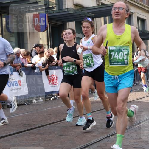 13.09.2026 - 21. swb-Marathon Bremen Strokosch-Dieckow http://msf.ph/oto/10357982 13.09.2026 13:34:47 Ziel 489, 536, 2003, 2366, 2413, 2430, 2492, 2755, 3063, 3181, 3217, 3311, 3768, 3916, 4487, 4635, 4985, 5016, 5125, 5647, 5684, 6085, 6320, 6391, 6403, 6627, 6655, 6750, 6756, 7123, 7405, 7462, 7657, 7703, 7750, 7998, 8155, 8300, 8328, 8515, 8623, 9017, 9216, 9526, 9527, 13017, 13018, 13051, 13060, 784, 809, 1210, 1395, 1871, 1967, 2215, 2525, 2561, 2831, 3029, 3052, 3058, 3181, 3318, 3353, 3380, 3388, 3409, 3765, 3842, 3890, 4537, 4616, 5378, 5415, 5488, 5566, 5684, 5694, 5760 meine-sportfotos.de