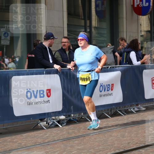 13.09.2026 - 21. swb-Marathon Bremen Strokosch-Dieckow http://msf.ph/oto/10357986 13.09.2026 11:18:15 Ziel 10176, 10194, 10535, 10600, 10651, 10895, 10899, 10997, 12371, 12422, 12561, 10191, 10192, 10459, 10513, 10713, 11482, 11808, 11829, 11943, 12177, 12178 meine-sportfotos.de