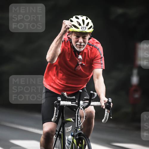 13.09.2026 - Stadtparktriathlon H.Heesch http://msf.ph/oto/10357990 13.09.2026 09:53:35 Radfahren 273, 329 meine-sportfotos.de