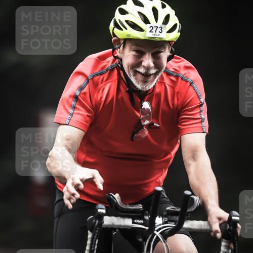 13.09.2026 - Stadtparktriathlon H.Heesch http://msf.ph/oto/10358005 13.09.2026 09:53:36 Radfahren 273, 329 meine-sportfotos.de