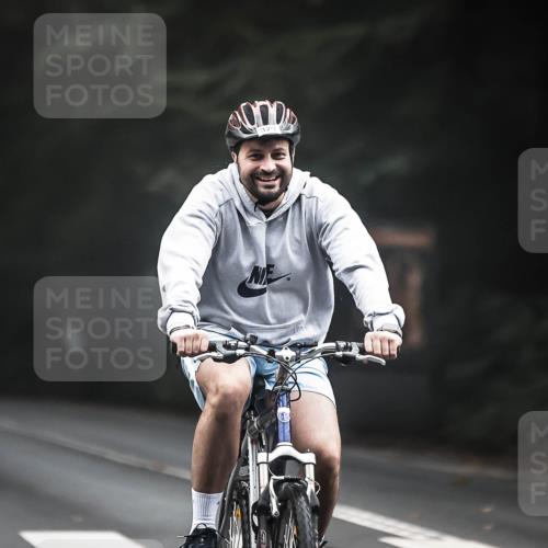 13.09.2026 - Stadtparktriathlon H.Heesch http://msf.ph/oto/10358018 13.09.2026 09:53:41 Radfahren 273, 290, 328, 329 meine-sportfotos.de
