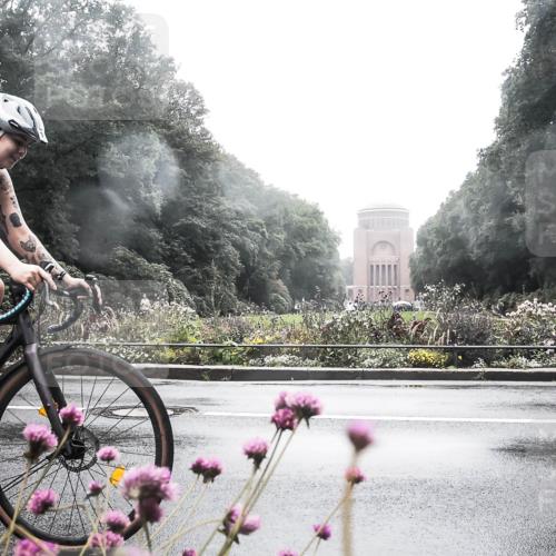 13.09.2026 - Stadtparktriathlon H.Heesch http://msf.ph/oto/10358019 13.09.2026 13:15:22 Radfahren 1304, 1317, 1376, 1381 meine-sportfotos.de