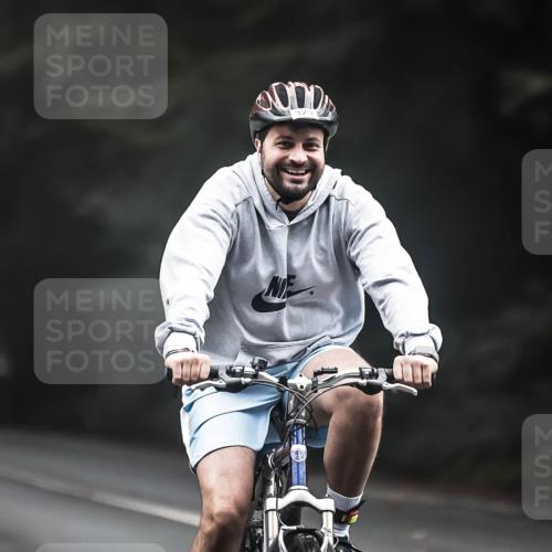 13.09.2026 - Stadtparktriathlon H.Heesch http://msf.ph/oto/10358023 13.09.2026 09:53:41 Radfahren 273, 290, 328, 329 meine-sportfotos.de