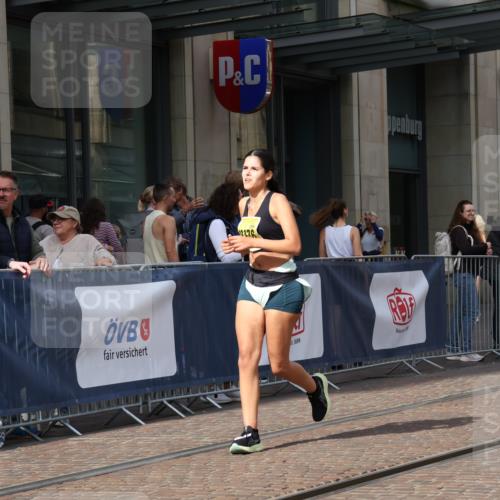 13.09.2026 - 21. swb-Marathon Bremen Strokosch-Dieckow http://msf.ph/oto/10358035 13.09.2026 11:18:18 Ziel 10176, 10194, 10264, 10535, 10568, 10600, 10895, 10899, 10997, 11443, 12371, 12422, 12561, 10191, 10192, 10459, 10513, 10651, 10713, 11482, 11808, 11829, 11943, 12177, 12178 meine-sportfotos.de