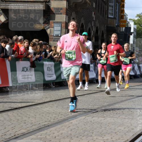 13.09.2026 - 21. swb-Marathon Bremen Strokosch-Dieckow http://msf.ph/oto/10358037 13.09.2026 13:33:52 Ziel 930, 2872, 2960, 2980, 3201, 3562, 3761, 4052, 4219, 4490, 4492, 4536, 4543, 5560, 5660, 5726, 5861, 5862, 5914, 6256, 6421, 6538, 6597, 6777, 6808, 6844, 6882, 6997, 7523, 7633, 7652, 7863, 8093, 8177, 8501, 8599, 8602, 8691, 9206, 9390, 9508, 9883, 10114, 13078, 1364, 1656, 2355, 2727, 3162, 3389, 3522, 3790, 3984, 4613, 5341, 5563, 5587, 6090, 6151, 6509, 6623, 7047, 7303, 7431, 7988, 8025, 8512, 8641, 8910, 13118 meine-sportfotos.de