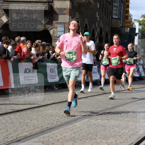 13.09.2026 - 21. swb-Marathon Bremen Strokosch-Dieckow http://msf.ph/oto/10358106 13.09.2026 13:33:52 Ziel 930, 2872, 2960, 2980, 3201, 3562, 3761, 4052, 4219, 4490, 4492, 4536, 4543, 5560, 5660, 5726, 5861, 5862, 5914, 6256, 6421, 6538, 6597, 6777, 6808, 6844, 6882, 6997, 7523, 7633, 7652, 7863, 8093, 8177, 8501, 8599, 8602, 8691, 9206, 9390, 9508, 9883, 10114, 13078, 1364, 1656, 2355, 2727, 3162, 3389, 3522, 3790, 3984, 4613, 5341, 5563, 5587, 6090, 6151, 6509, 6623, 7047, 7303, 7431, 7988, 8025, 8512, 8641, 8910, 13118 meine-sportfotos.de