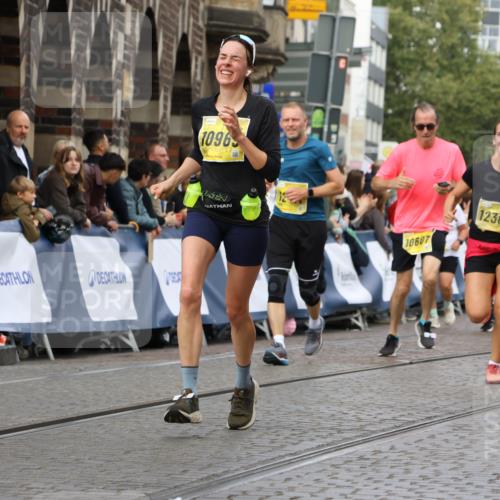 13.09.2026 - 21. swb-Marathon Bremen Strokosch-Dieckow http://msf.ph/oto/10358112 13.09.2026 10:57:22 Ziel 10157, 10408, 10578, 10610, 10700, 10772, 11000, 11079, 11236, 11292, 11328, 11484, 11667, 11946, 12032, 10177, 10226, 10300, 10394, 11106, 11245, 11365, 11480, 11498, 11734, 11965, 11966, 12037, 12111, 12372 meine-sportfotos.de