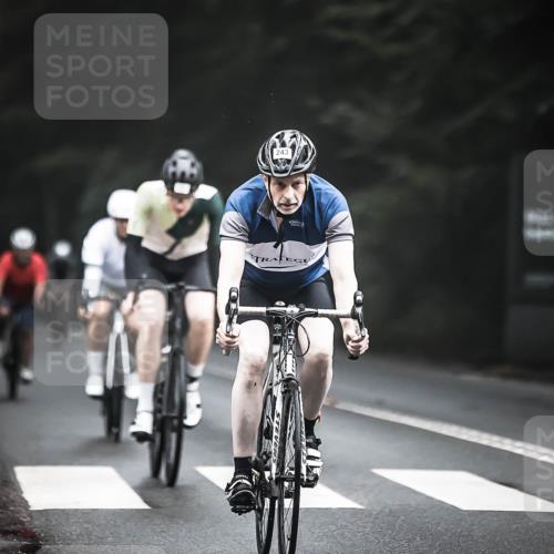 13.09.2026 - Stadtparktriathlon H.Heesch http://msf.ph/oto/10358115 13.09.2026 09:53:51 Radfahren 229, 232, 243, 251, 274, 289, 290, 328 meine-sportfotos.de