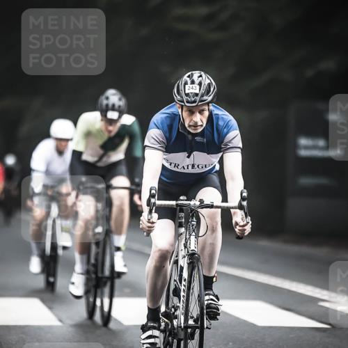 13.09.2026 - Stadtparktriathlon H.Heesch http://msf.ph/oto/10358121 13.09.2026 09:53:52 Radfahren 229, 232, 243, 251, 267, 274, 289, 328 meine-sportfotos.de