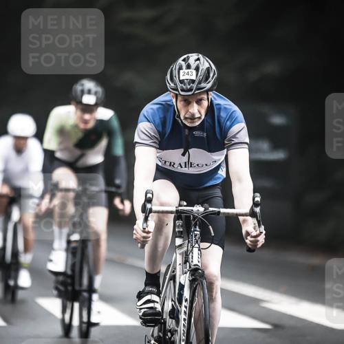 13.09.2026 - Stadtparktriathlon H.Heesch http://msf.ph/oto/10358129 13.09.2026 09:53:52 Radfahren 229, 232, 243, 251, 267, 274, 289, 328 meine-sportfotos.de