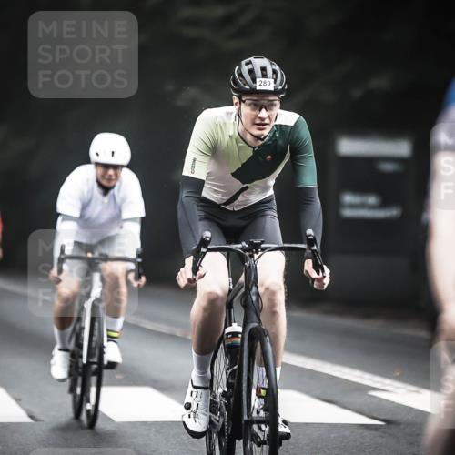 13.09.2026 - Stadtparktriathlon H.Heesch http://msf.ph/oto/10358132 13.09.2026 09:53:52 Radfahren 229, 232, 243, 251, 267, 274, 289, 328 meine-sportfotos.de