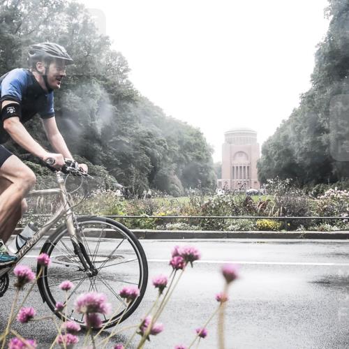 13.09.2026 - Stadtparktriathlon H.Heesch http://msf.ph/oto/10358138 13.09.2026 13:16:27 Radfahren 1292, 1303, 1447, 1476 meine-sportfotos.de