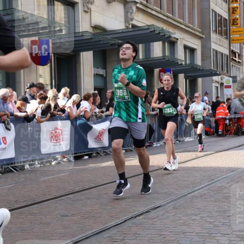 13.09.2026 - 21. swb-Marathon Bremen Strokosch-Dieckow http://msf.ph/oto/10358151 13.09.2026 13:34:52 Ziel 536, 1150, 2003, 2366, 2430, 2492, 2625, 2866, 3063, 3311, 3916, 4062, 4487, 4635, 4985, 5016, 5125, 5647, 6320, 6391, 6403, 6655, 6750, 6837, 7123, 7305, 7405, 7657, 7703, 7750, 7998, 8300, 8328, 8515, 8773, 9017, 9216, 9526, 9527, 13017, 13018, 13051, 13060, 489, 1210, 1395, 1871, 1967, 2413, 2525, 2561, 2755, 2831, 3052, 3058, 3181, 3217, 3353, 3380, 3388, 3765, 3768, 3842, 4537, 5378, 5415, 5488, 5684, 5694, 5760, 6085, 6627, 6655, 6756 meine-sportfotos.de