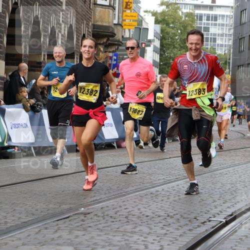 13.09.2026 - 21. swb-Marathon Bremen Strokosch-Dieckow http://msf.ph/oto/10358184 13.09.2026 10:57:24 Ziel 10157, 10166, 10408, 10578, 10700, 10772, 10969, 11000, 11079, 11236, 11292, 11328, 11484, 11667, 11946, 12032, 10177, 10300, 10394, 11106, 11245, 11365, 11480, 11498, 11734, 11965, 11966, 12037, 12111, 12222, 12372 meine-sportfotos.de