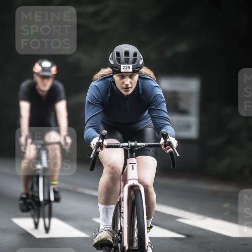 13.09.2026 - Stadtparktriathlon H.Heesch http://msf.ph/oto/10358197 13.09.2026 09:53:58 Radfahren 229, 232, 251, 261, 267, 274, 289 meine-sportfotos.de