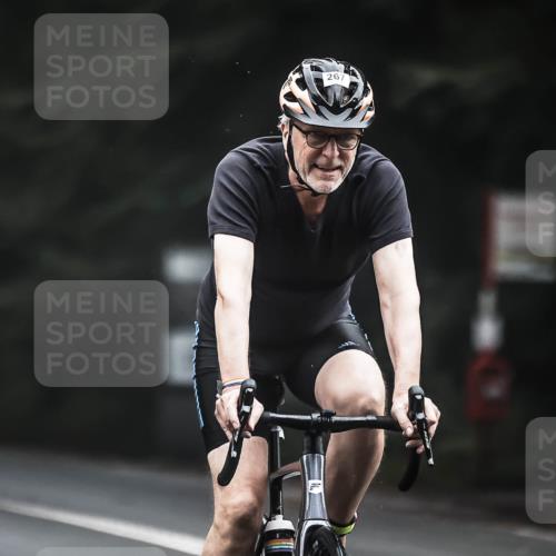 13.09.2026 - Stadtparktriathlon H.Heesch http://msf.ph/oto/10358225 13.09.2026 09:53:59 Radfahren 229, 232, 251, 261, 267, 274 meine-sportfotos.de