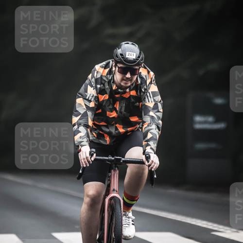 13.09.2026 - Stadtparktriathlon H.Heesch http://msf.ph/oto/10358230 13.09.2026 09:54:02 Radfahren 229, 232, 261, 267 meine-sportfotos.de