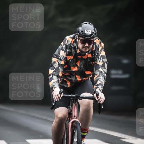13.09.2026 - Stadtparktriathlon H.Heesch http://msf.ph/oto/10358234 13.09.2026 09:54:02 Radfahren 229, 232, 261, 267 meine-sportfotos.de