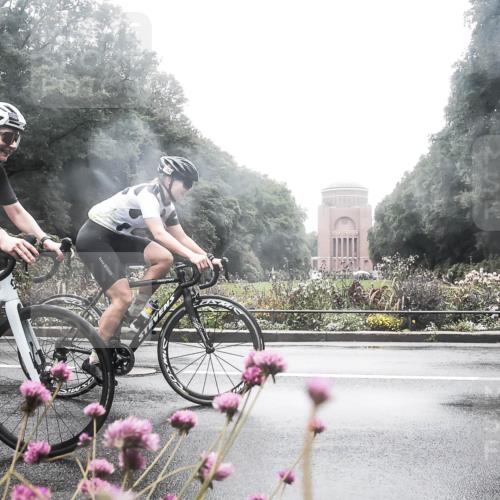 13.09.2026 - Stadtparktriathlon H.Heesch http://msf.ph/oto/10358236 13.09.2026 13:17:33 Radfahren 1362, 1368 meine-sportfotos.de