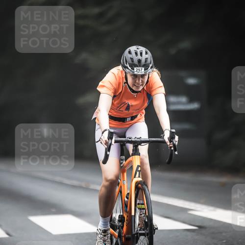 13.09.2026 - Stadtparktriathlon H.Heesch http://msf.ph/oto/10358246 13.09.2026 09:54:16 Radfahren 216, 226, 257 meine-sportfotos.de