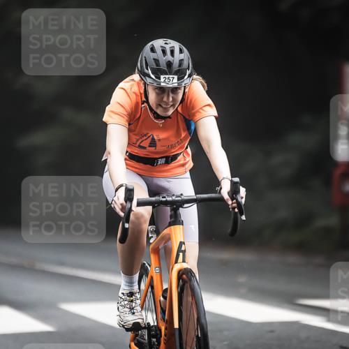 13.09.2026 - Stadtparktriathlon H.Heesch http://msf.ph/oto/10358252 13.09.2026 09:54:16 Radfahren 216, 226, 257 meine-sportfotos.de